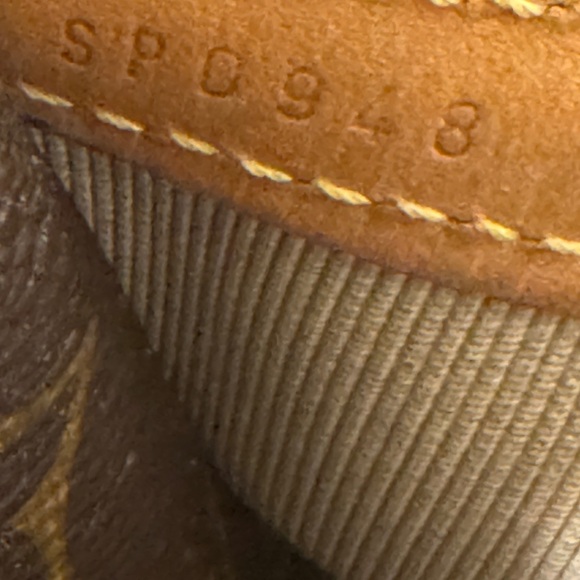 Louis Vuitton Brown Monogram reporter should bag - Picture 12 of 15